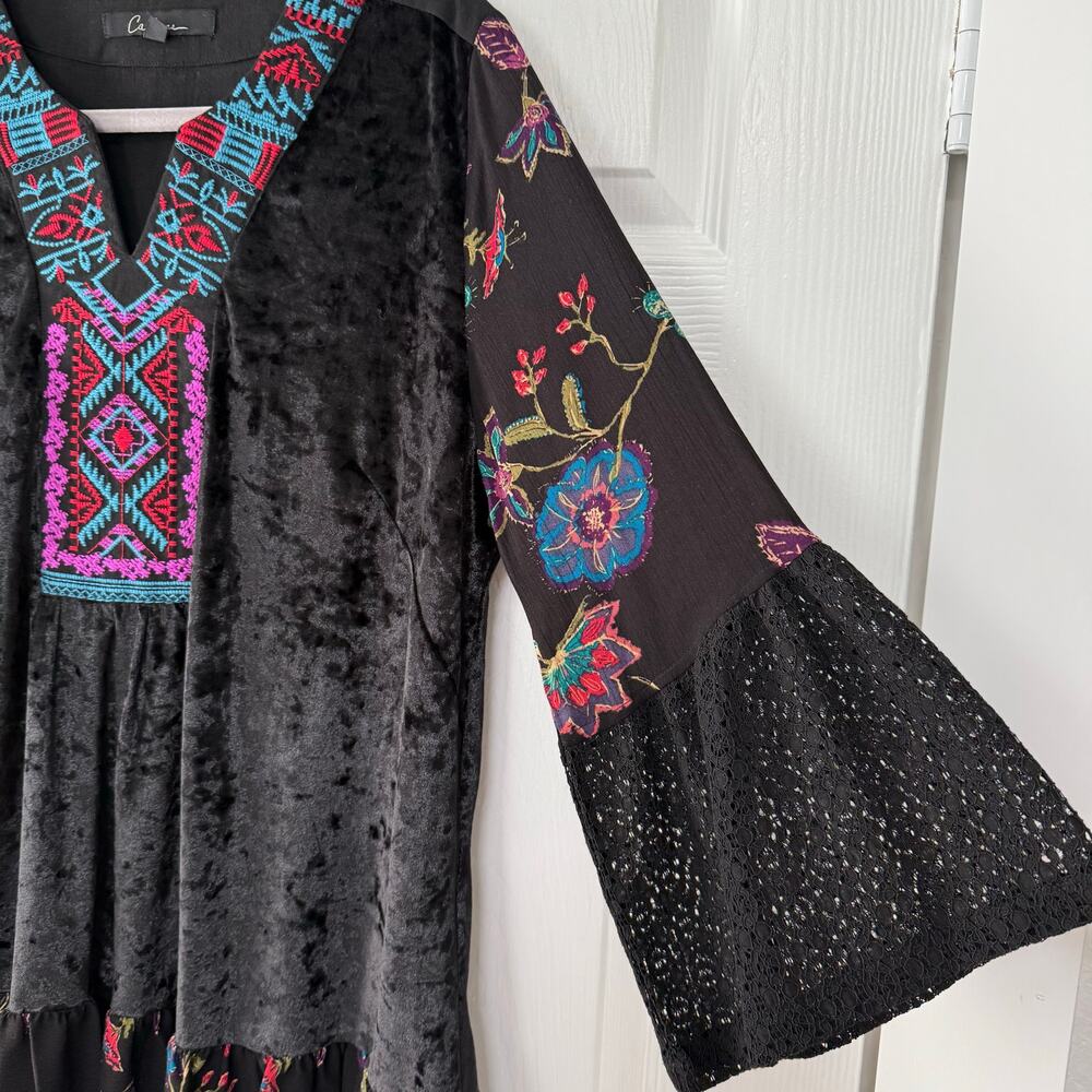 Calessa Women's Embroidered Floral Velvet Bell Sl… - image 4